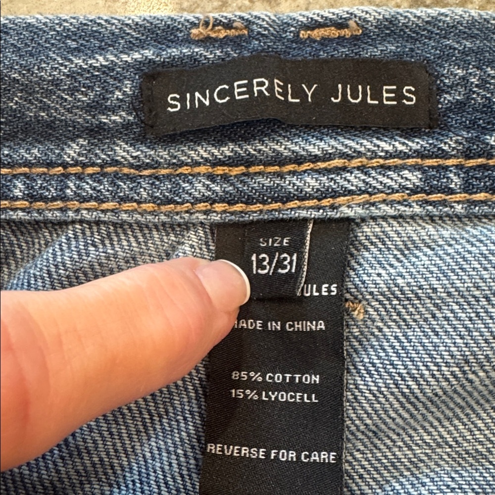 Sincerely Jules Cropped Wide Leg Raw Hem Jeans - Picture 7 of 7